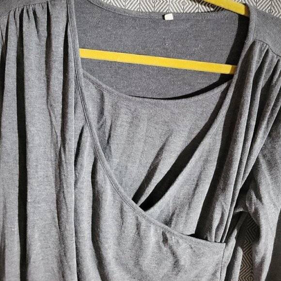 Maternity Women's Gray Multilayered Side Scrunch Breastfeeding Long Sleeve Top L - Picture 12 of 13